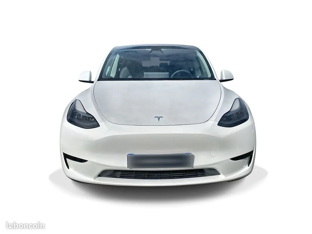 Tesla Model Y 2023 photo 2