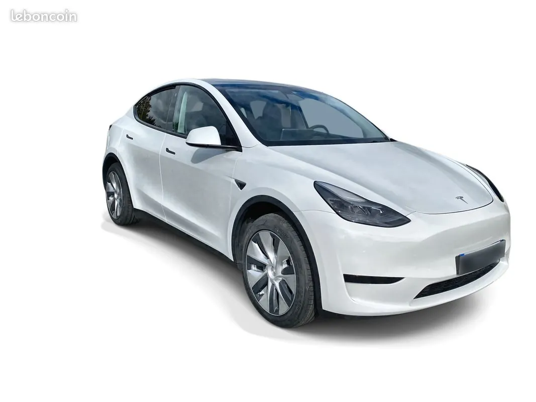 Tesla Model Y 2023 photo 3