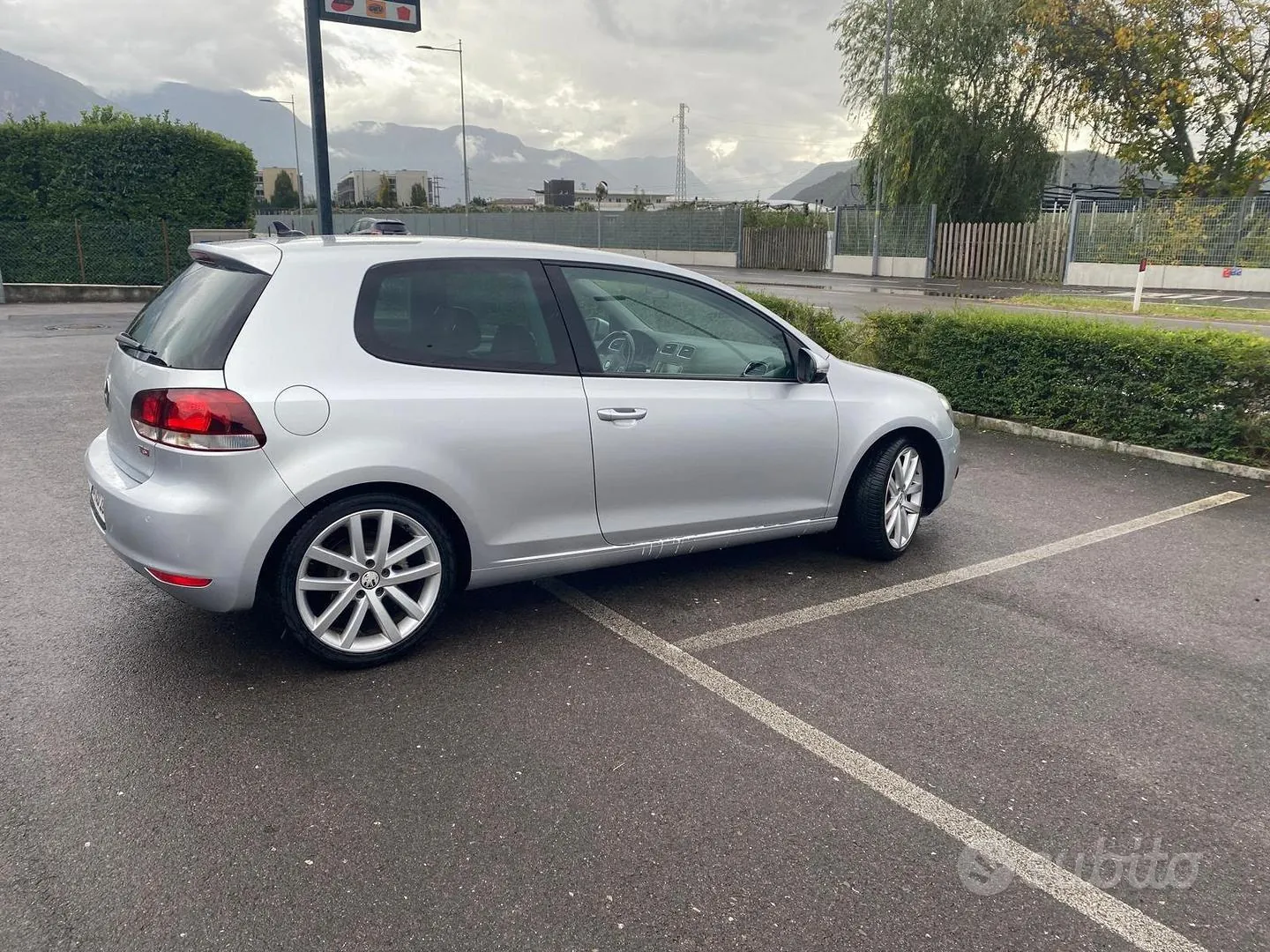 Volkswagen Golf 2010 photo 5
