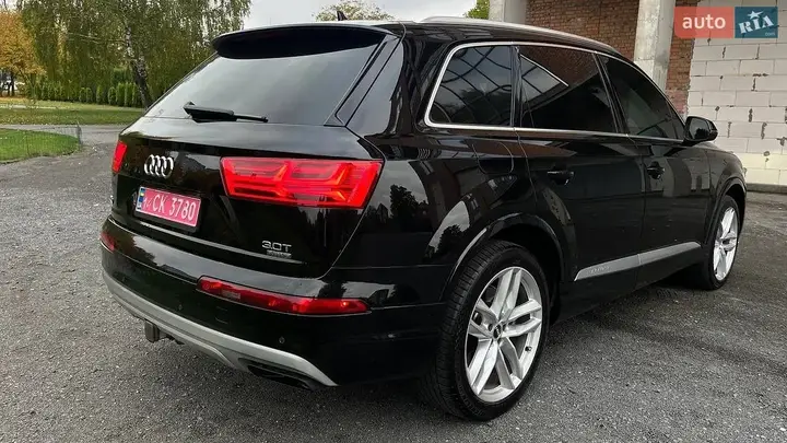 Audi Q7 2016 photo 5