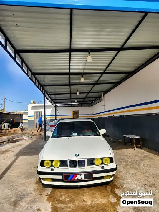 BMW 5 Series 1989 photo 2