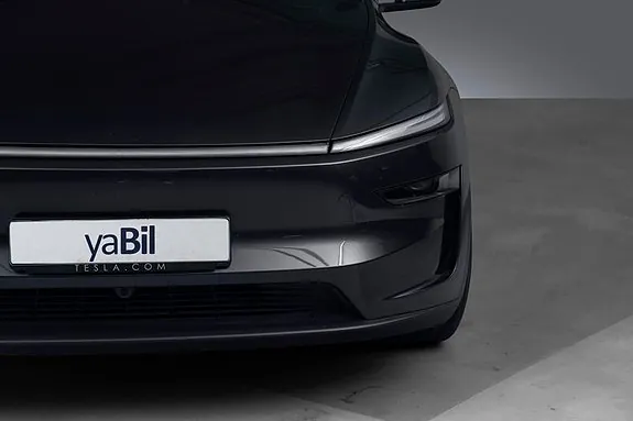 Tesla Model Y 2026 photo 4