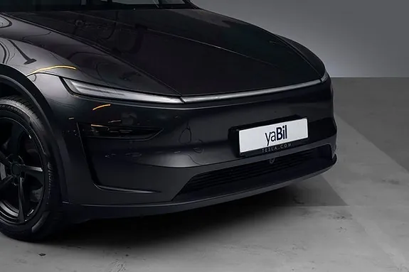 Tesla Model Y 2026 photo 2