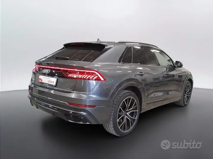 Audi Q8 2022 photo 2