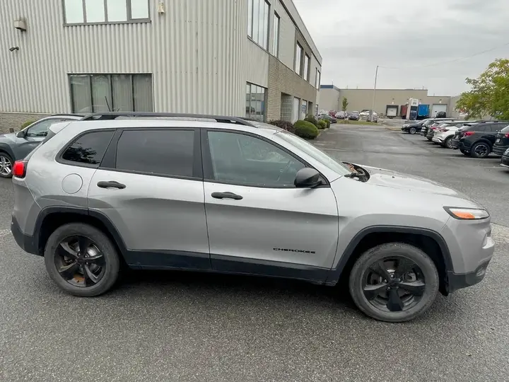 Jeep Cherokee 2016 photo 2