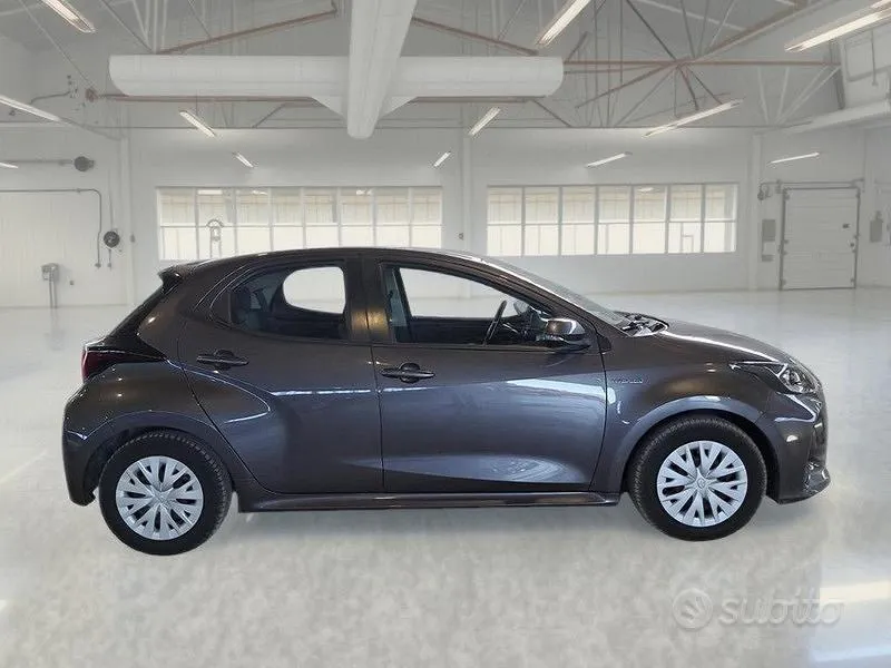 Toyota Yaris 2021 photo 3