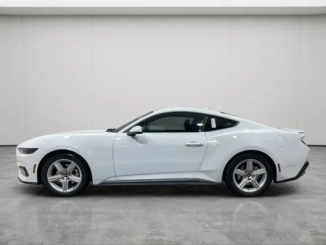 Ford Mustang 2026 photo 4