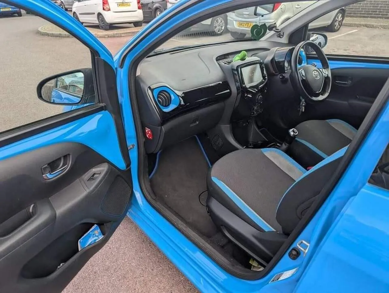 Toyota Aygo 2015 photo 4