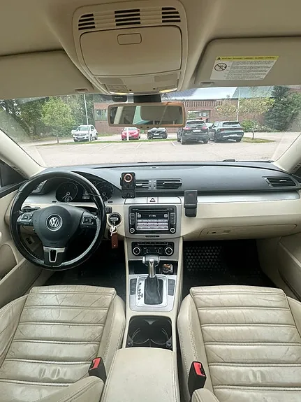Volkswagen Passat 2010 photo 3