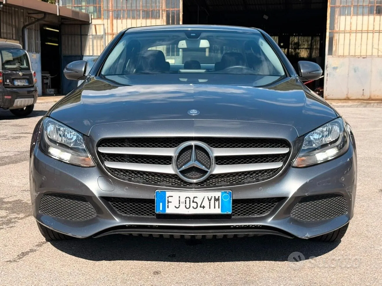 Mercedes-Benz C180 2017 photo 2