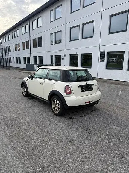 Mini One 2013 photo 4