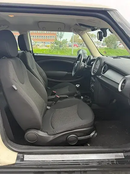 Mini One 2013 photo 5