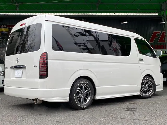 Toyota Hiace Wagon 2018 photo 3