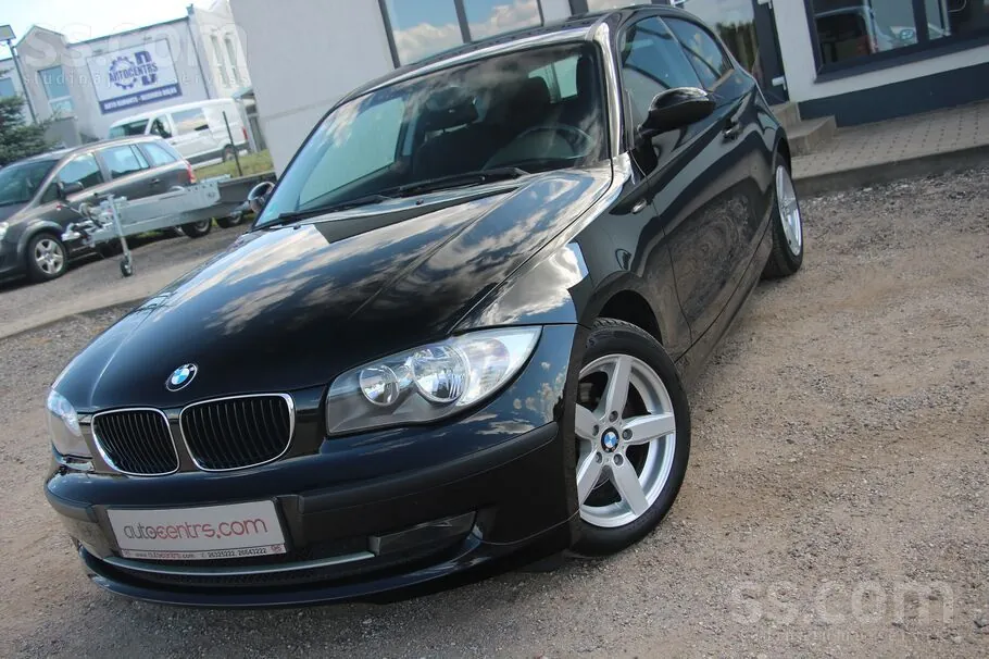 BMW 118D 2009 photo 2