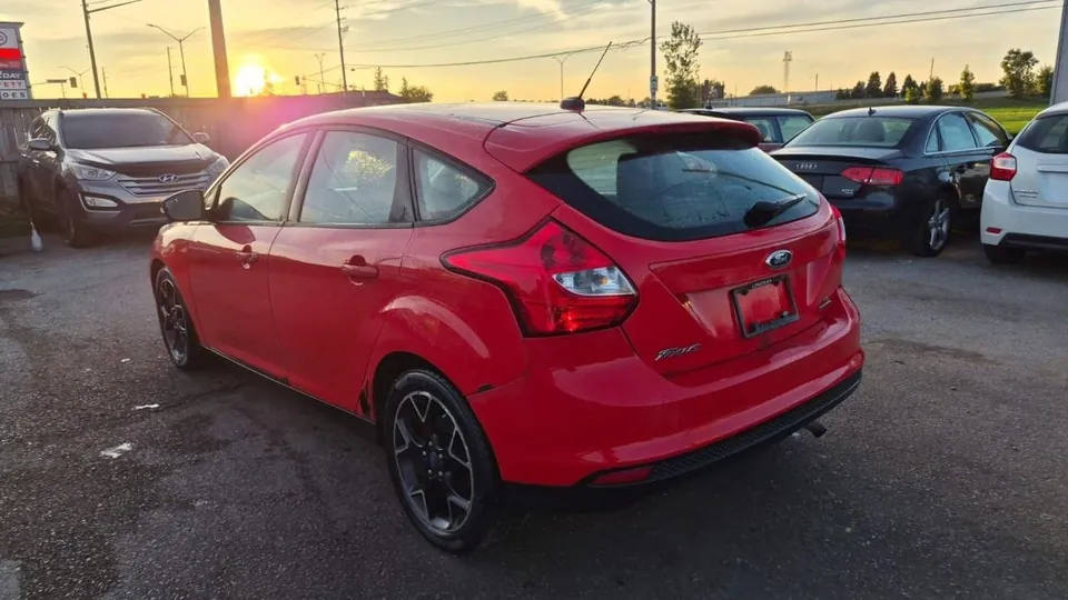 Ford Focus 2012 photo 3