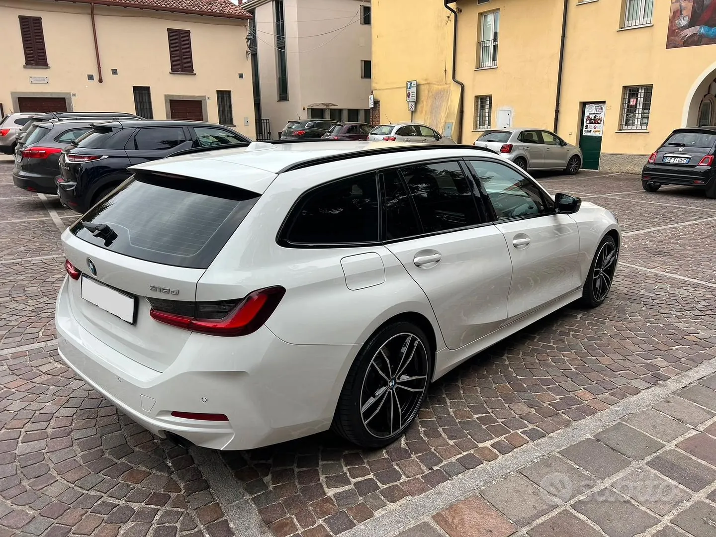 BMW 318D 2022 photo 2