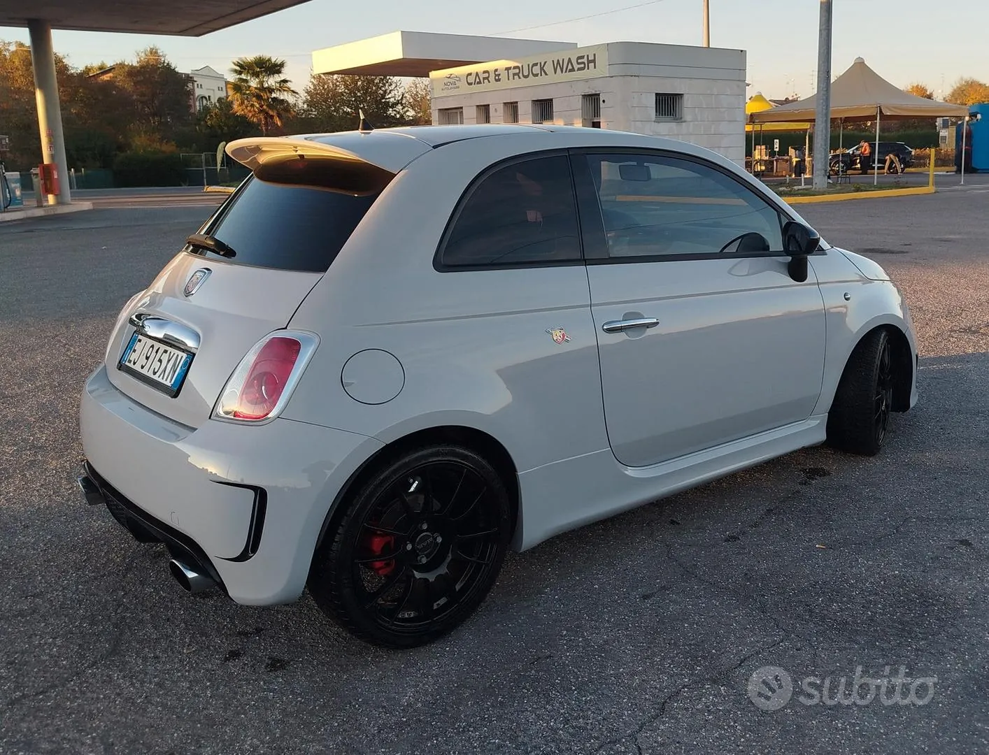 Abarth 500 2011 photo 2