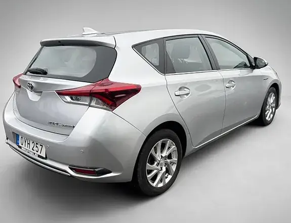 Toyota Auris 2016 photo 2