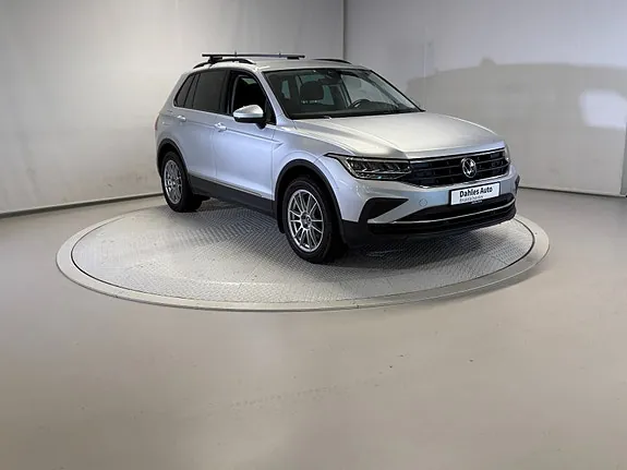 Volkswagen Tiguan 2022 photo 2