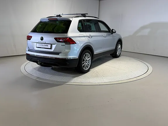 Volkswagen Tiguan 2022 photo 3