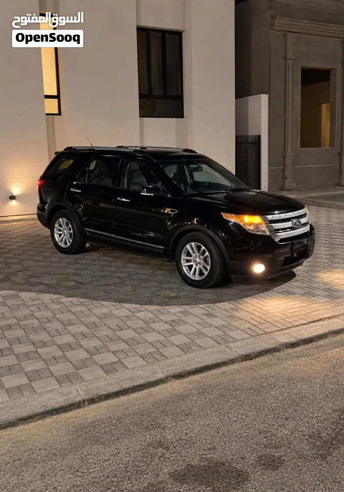 Ford Explorer 2012 photo 2