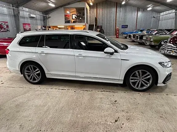 Volkswagen Passat 2021 photo 3