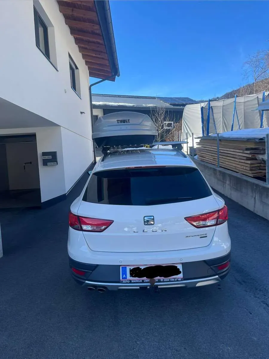 Seat Leon 2019 photo 2