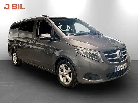 Mercedes-Benz V220
