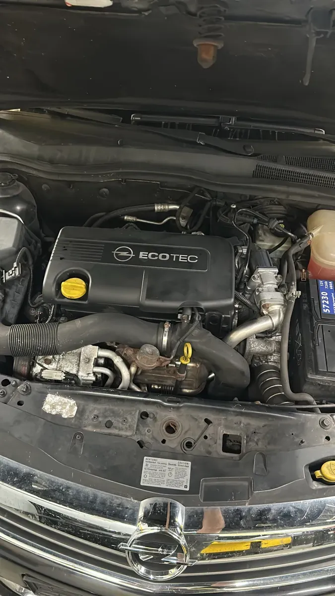 Opel Astra 2008 photo 2