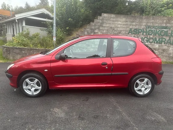 Peugeot 206 2000 photo 2