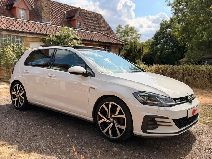 Volkswagen Golf 2018 photo 5