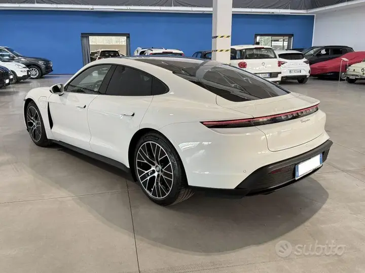 Porsche Taycan 2021 photo 2