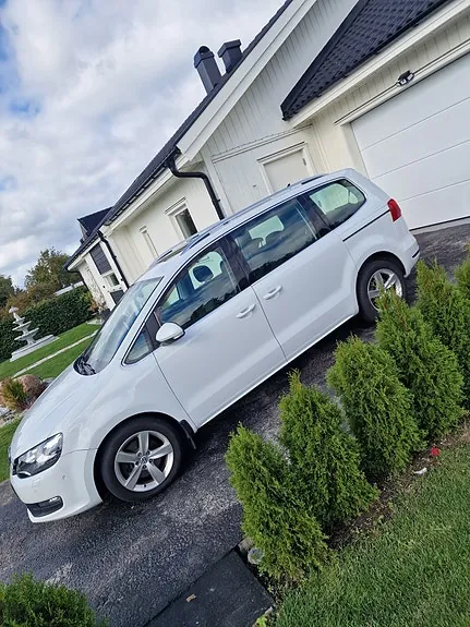 Volkswagen Sharan 2015 photo 2