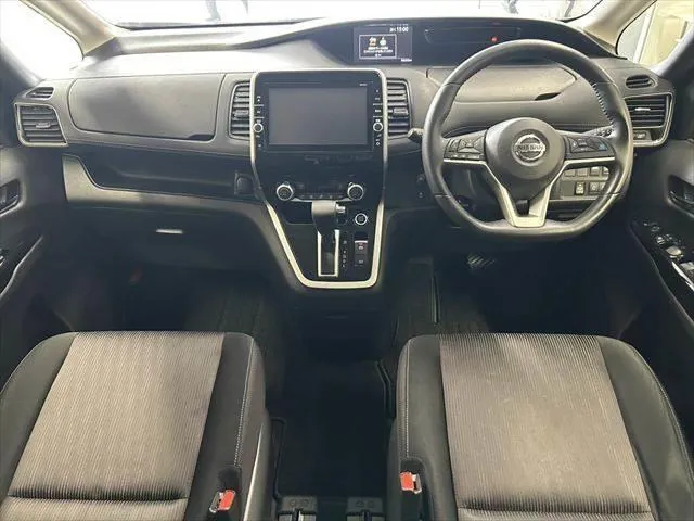 Nissan Serena 2016 photo 3