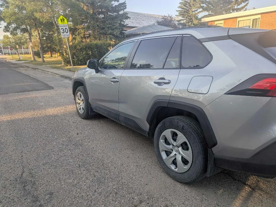 Toyota Rav4 2021 photo 4