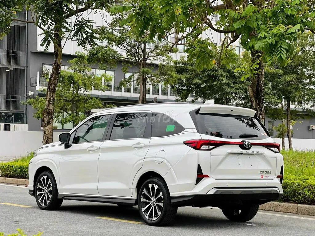 Toyota Veloz Cross 2026 photo 2