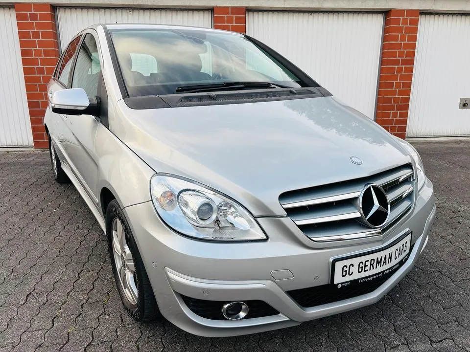 Mercedes-Benz B200