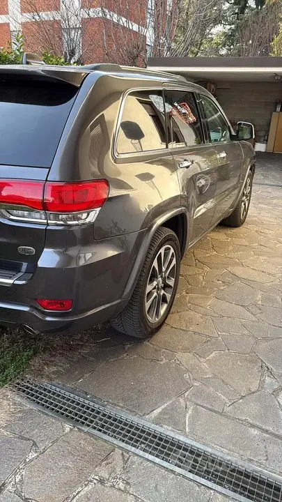 Jeep Grand Cherokee 2017 photo 2