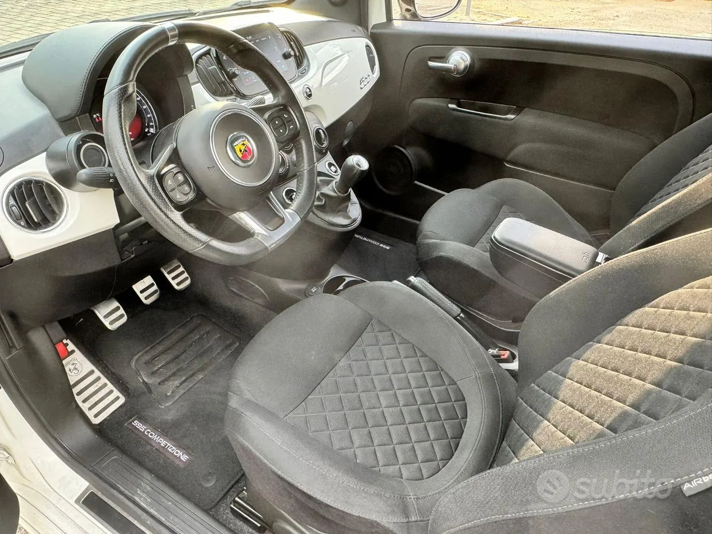 Abarth 595 2022 photo 2