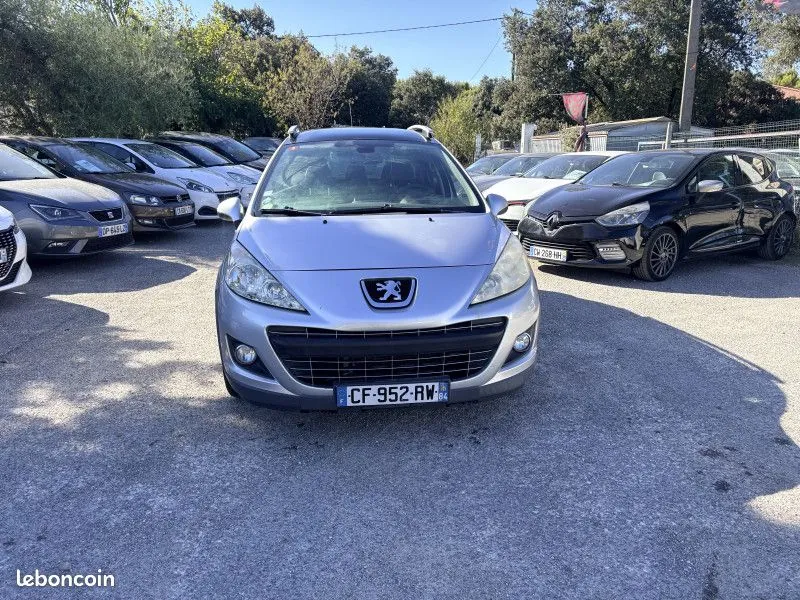 Peugeot 207 2012 photo 2