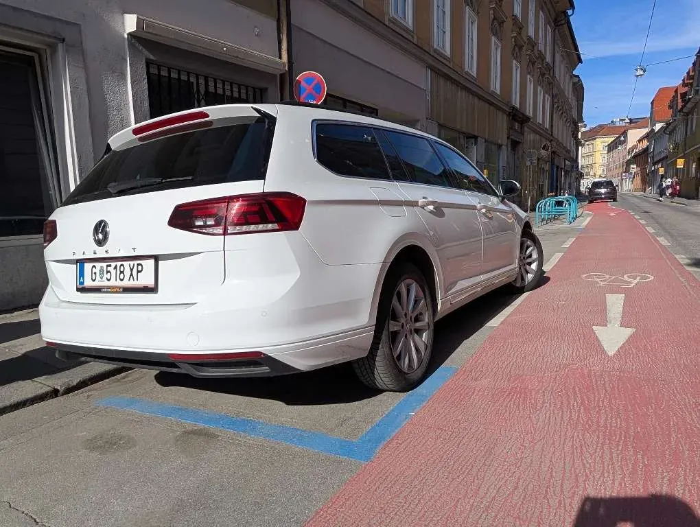 Volkswagen Passat Variant 2019 photo 3