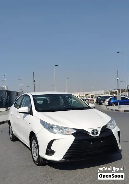 Toyota Yaris 2022 photo 2