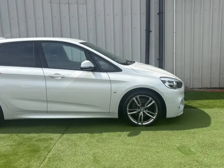 BMW 2 Series Active Tourer 2015 photo 4