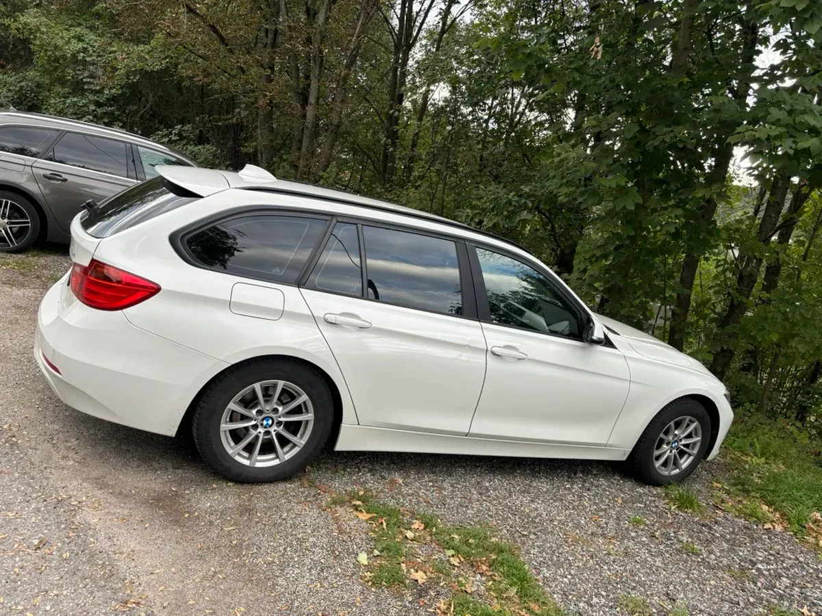 BMW 3 Series 2015 photo 2