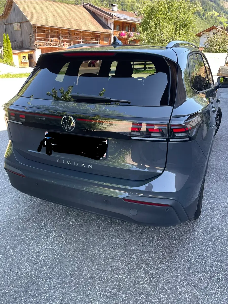 Volkswagen Tiguan 2024 photo 2