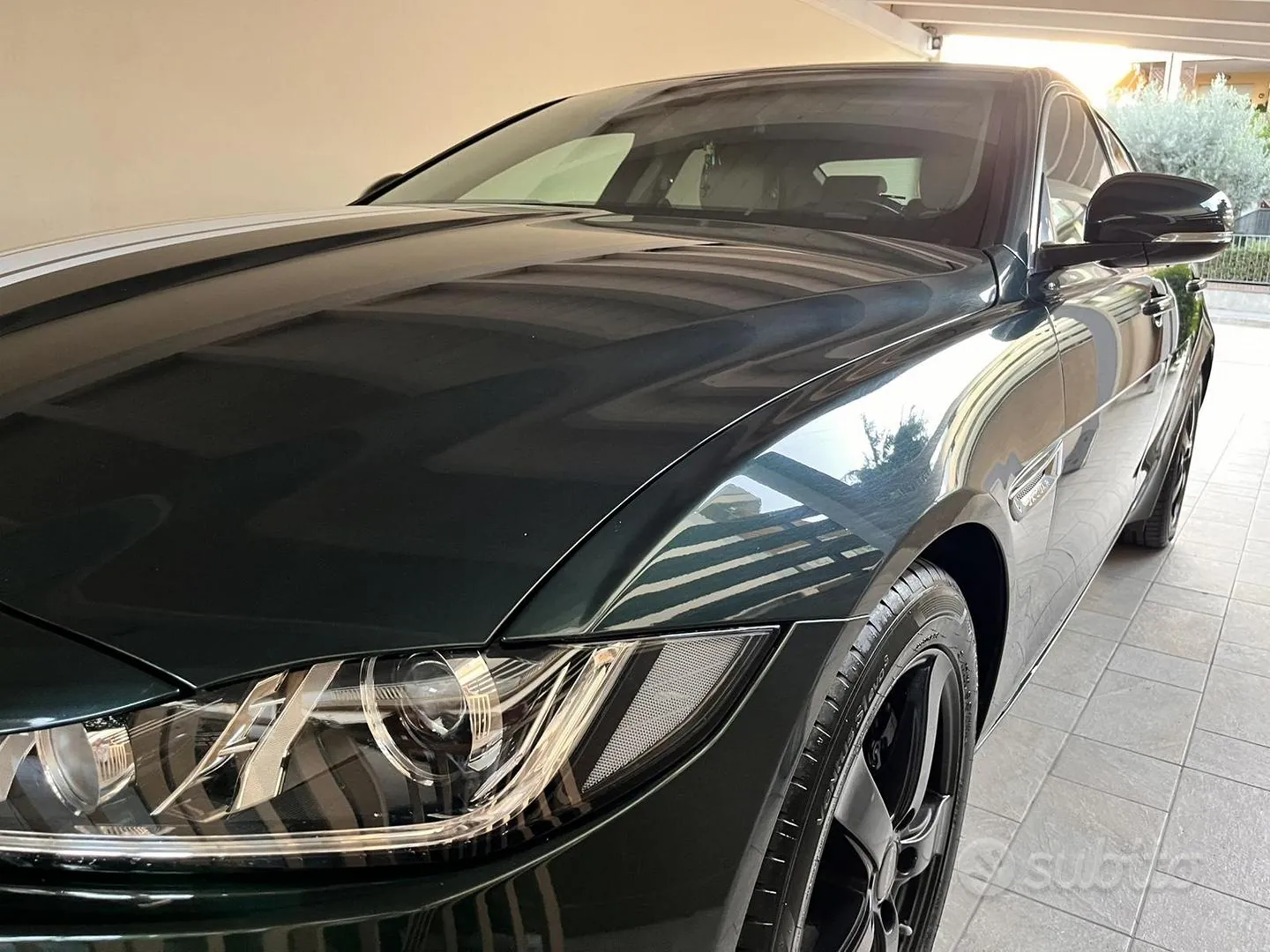 Jaguar Xe 2015 photo 5