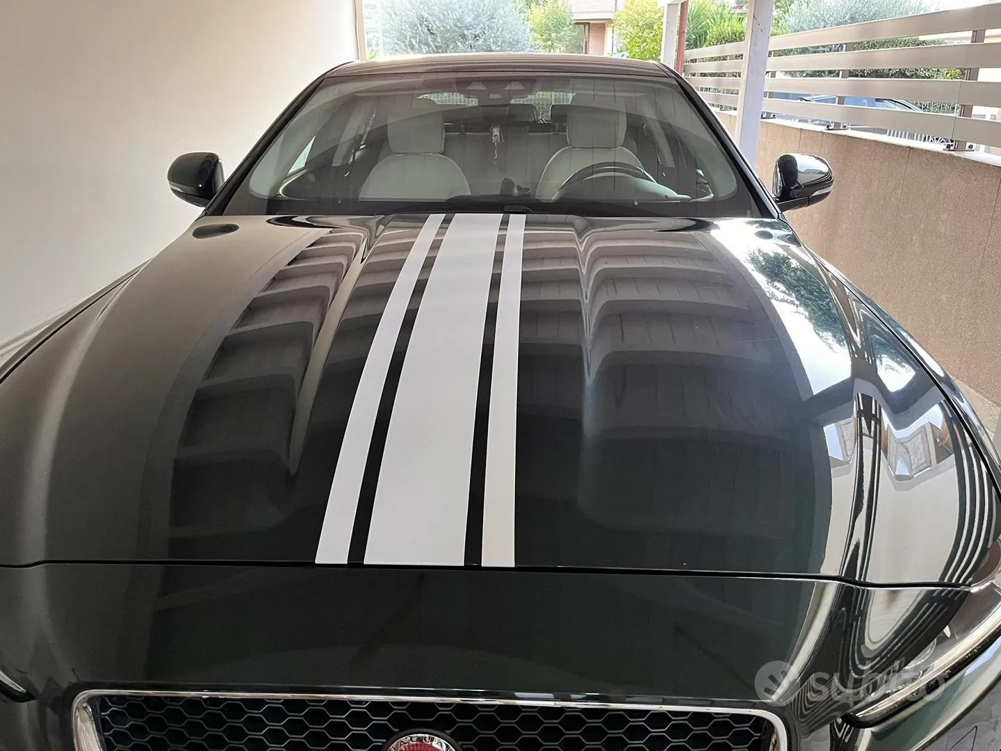 Jaguar Xe 2015 photo 4