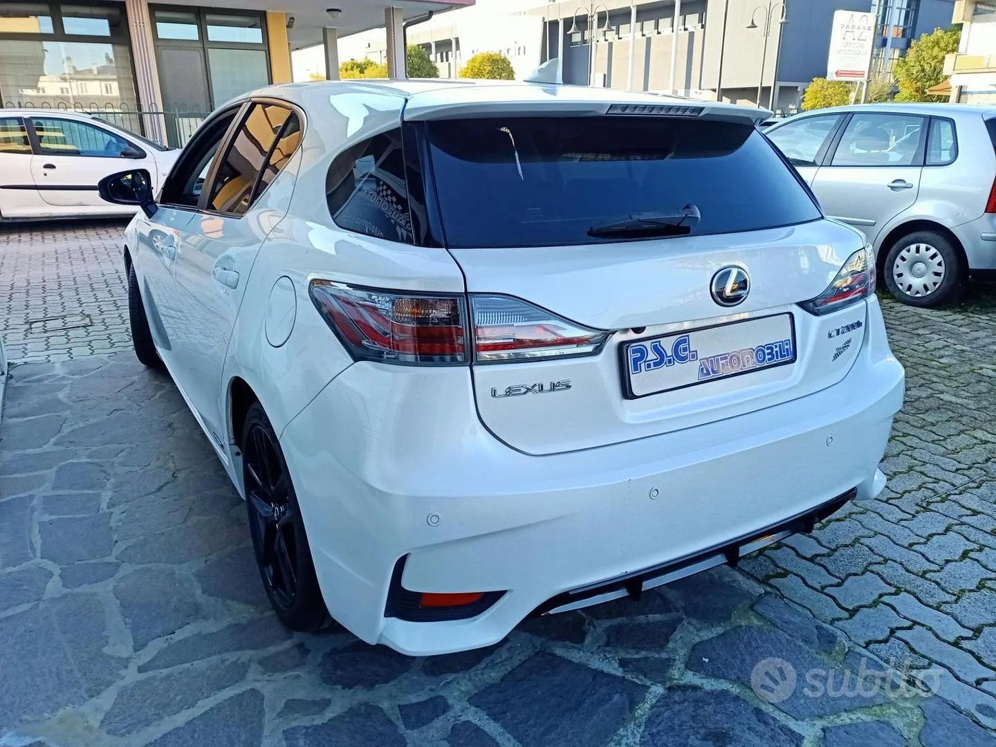 Lexus Ct 200H 2017 photo 2
