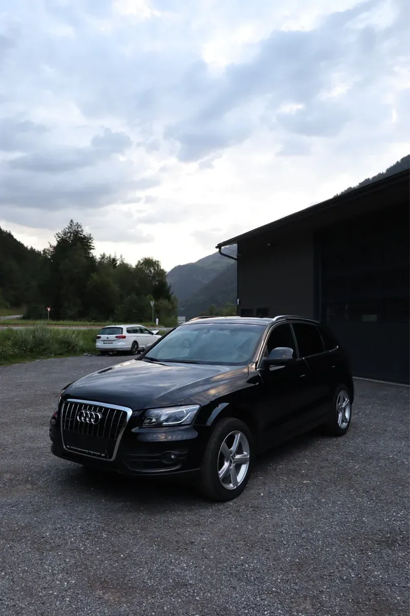 Audi Q5 2008 photo 2