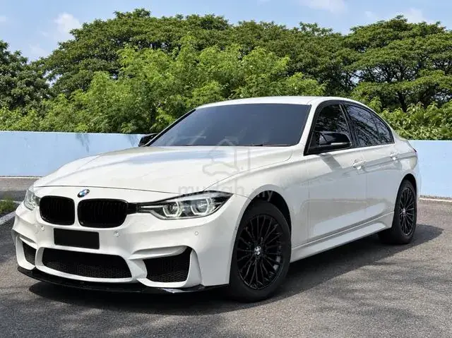 BMW F30 318I